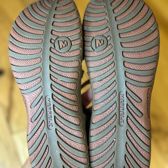 Merrell Women's Brown Strappy Sandals - Picture 8 of 12